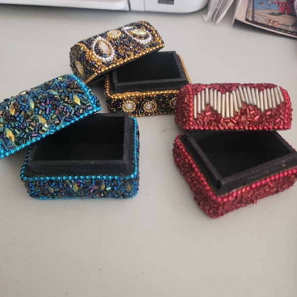 Beaded Mini Trikets - Picture 2 of 2